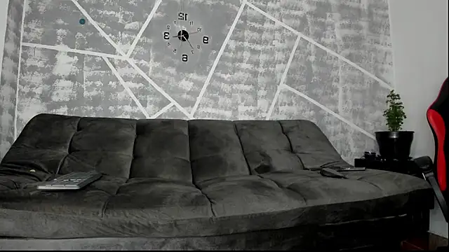 leonidas 18k online show from February 12, 2026, 4:07 pm