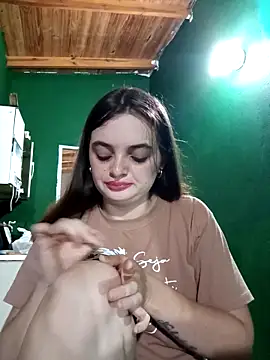 Snapshot of Emmacut chatting on February 27, 2026, 12:27 pm Emmacut online show from February 27, 2026, 12:27 pm