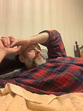 GHsveter online show from December 3, 2025, 9:36 pm