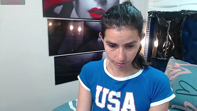 Snapshot of Eva-Williams chatting on February 28, 2025, 8:28 pm Eva-Williams online show from February 28, 2025, 8:28 pm