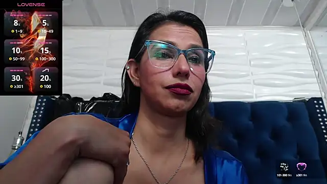Snapshot of Eva-Williams chatting on March 23, 2025, 2:37 am Eva-Williams online show from March 23, 2025, 2:37 am