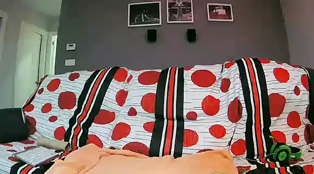 Snapshot of txan9876 chatting on February 2, 2025, 10:06 pm txan9876 online show from February 2, 2025, 10:06 pm