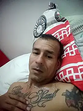 Snapshot of couplepregnantdick20 chatting on January 7, 2025, 2:42 am couplepregnantdick20 online show from January 7, 2025, 2:42 am