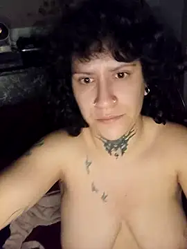 callmelouve online show from December 23, 2025, 3:17 am