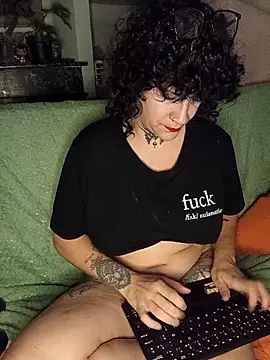 callmelouve online show from November 16, 2025, 12:15 am