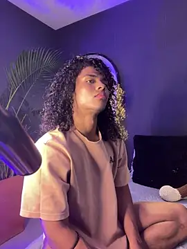 Snapshot of Lucas_eevans chatting on November 15, 2025, 1:20 am Lucas eevans online show from November 15, 2025, 1:20 am