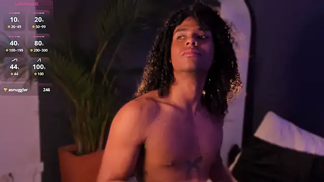 Snapshot of Lucas_eevans chatting on November 12, 2025, 12:37 am Lucas eevans online show from November 12, 2025, 12:37 am