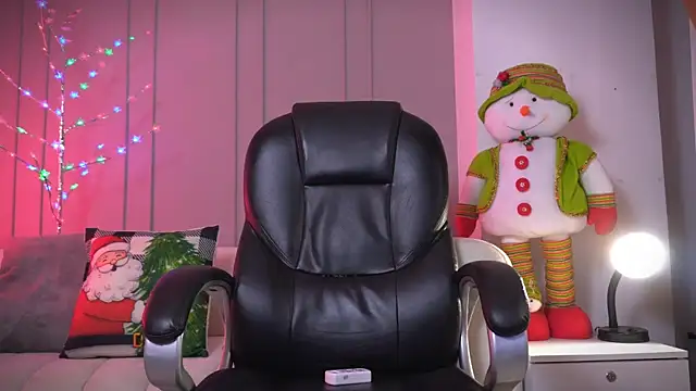 Snapshot of Frank_Farrell chatting on November 23, 2025, 2:21 am Frank Farrell online show from November 23, 2025, 2:21 am