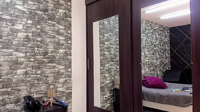 ArianaBlackk online show from March 6, 2026, 12:33 pm