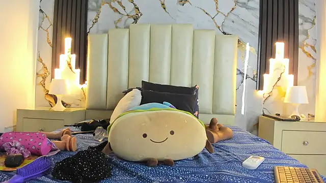 Snapshot of mollieblue69 chatting on March 9, 2025, 2:50 am mollieblue69 online show from March 9, 2025, 2:50 am