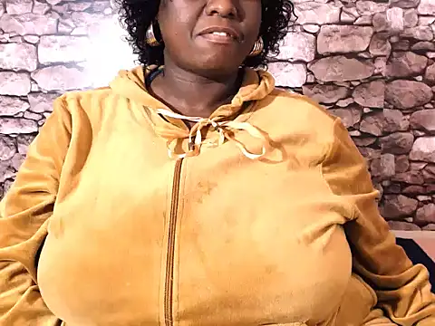 Snapshot of Biggblackboobs chatting on November 7, 2025, 8:08 am Biggblackboobs online show from November 7, 2025, 8:08 am