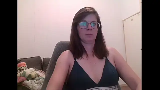 Snapshot of SavannaGirly chatting on February 5, 2026, 8:37 pm SavannaGirly online show from February 5, 2026, 8:37 pm