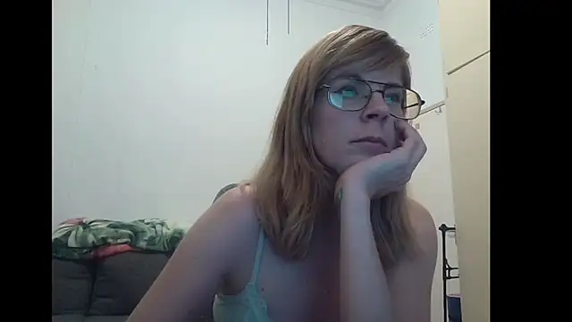 Snapshot of SavannaGirly chatting on November 20, 2025, 8:20 pm SavannaGirly online show from November 20, 2025, 8:20 pm