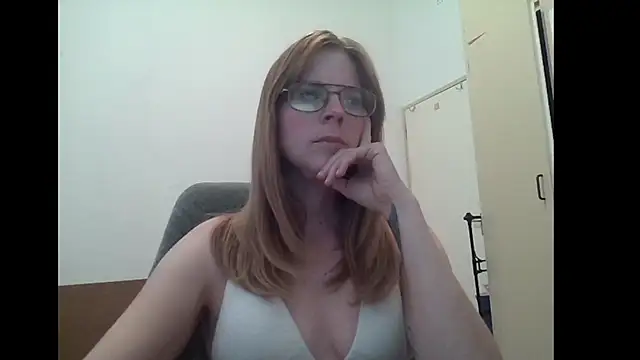 SavannaGirly online show from July 23, 2026, 8:44 am