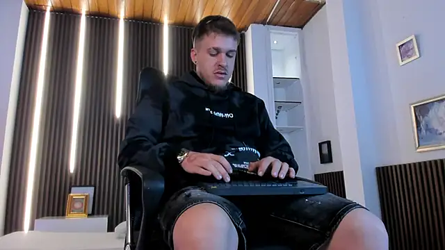 keane lee online show from December 5, 2025, 11:53 am