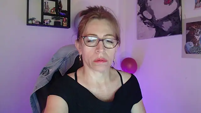 Chayla Ruiz online show from March 22, 2025, 1:08 pm