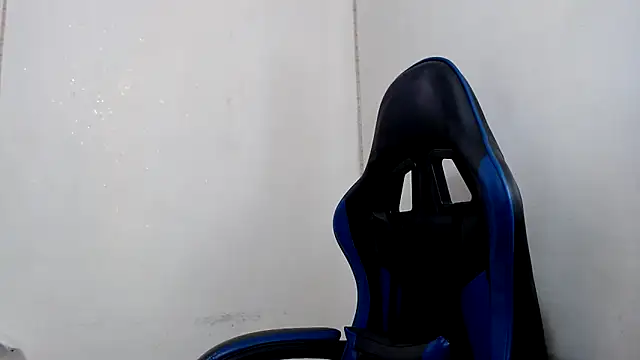 NAILAH SANZ online show from April 29, 2026, 9:10 pm