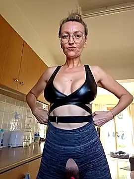 MissMialicious online show from October 23, 2025, 7:07 am