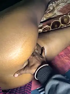 pariraj001 online show from February 1, 2026, 9:07 am