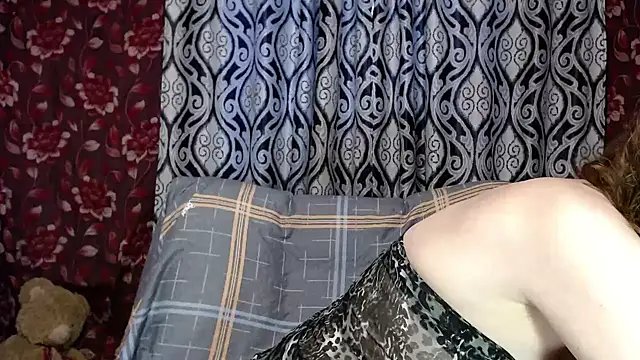 EmilyDoth online show from December 26, 2024, 7:03 am