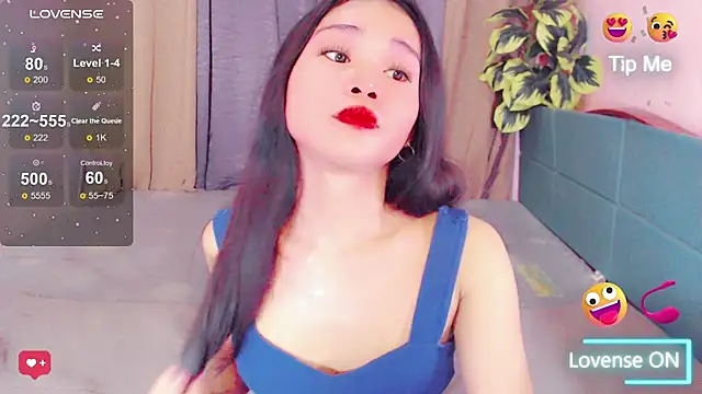 amomentoflust69 online show from April 4, 2026, 10:11 am