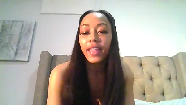 Snapshot of Itschanelhope chatting on December 17, 2024, 10:32 pm Itschanelhope online show from December 17, 2024, 10:32 pm