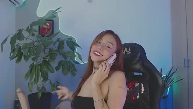 LauPolett online show from April 12, 2026, 12:14 am