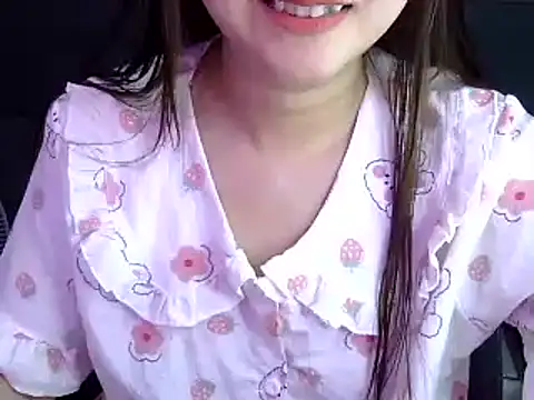 Snapshot of Bee_2k chatting on November 26, 2025, 4:56 am Bee 2k online show from November 26, 2025, 4:56 am