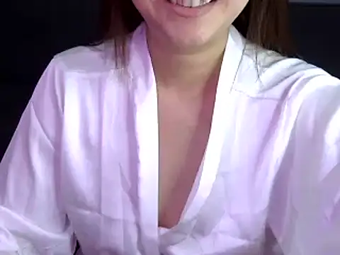 Snapshot of Bee_2k chatting on October 29, 2025, 4:33 am Bee 2k online show from October 29, 2025, 4:33 am