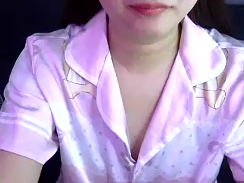 Snapshot of Bee_2k chatting on November 25, 2025, 4:57 am Bee 2k online show from November 25, 2025, 4:57 am