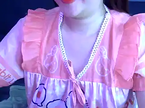 Snapshot of Bee_2k chatting on December 5, 2025, 4:55 am Bee 2k online show from December 5, 2025, 4:55 am