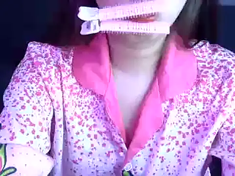 Snapshot of Bee_2k chatting on November 10, 2025, 4:50 am Bee 2k online show from November 10, 2025, 4:50 am