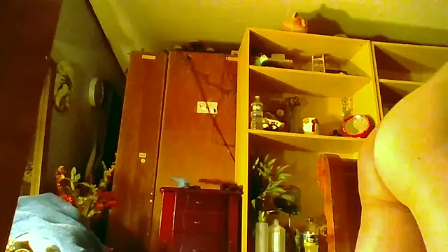 eatmeplease44 online show from October 13, 2025, 4:25 am