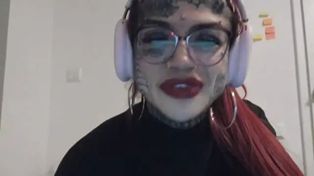 tamarapervert online show from November 14, 2025, 9:18 pm