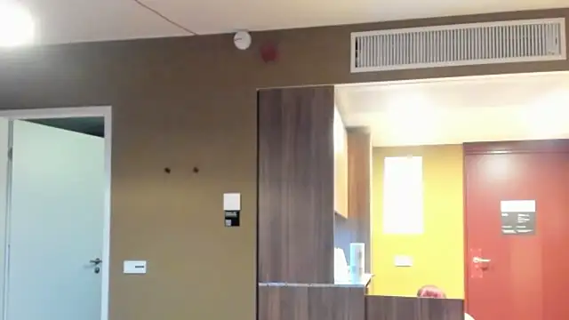 tamarapervert online show from October 29, 2025, 3:44 pm