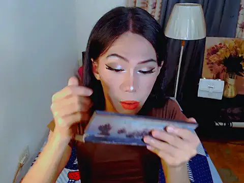 ELLIZABETHFORCUMXX online show from September 30, 2025, 10:10 am