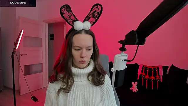 Snapshot of DivineBite chatting on February 21, 2026, 2:08 pm DivineBite online show from February 21, 2026, 2:08 pm