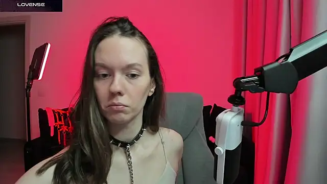 Snapshot of DivineBite chatting on February 7, 2026, 3:31 pm DivineBite online show from February 7, 2026, 3:31 pm