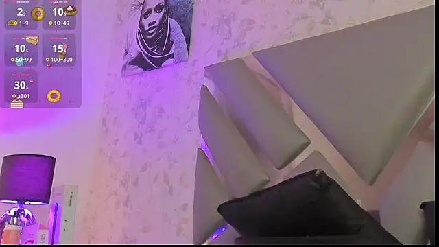 EmilyyRosee  online show from March 14, 2026, 11:44 pm