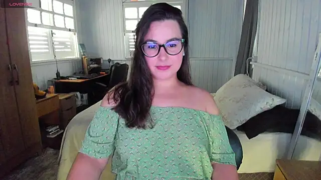 Snapshot of anna_love_hot chatting on November 27, 2025, 5:57 pm anna love hot online show from November 27, 2025, 5:57 pm