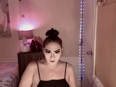 Snapshot of Biancafoxie chatting on September 13, 2025, 8:14 am Biancafoxie online show from September 13, 2025, 8:14 am