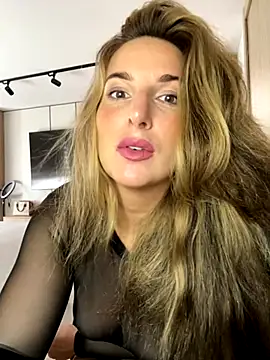 Snapshot of Thescorpionfr chatting on November 22, 2025, 5:23 pm Thescorpionfr online show from November 22, 2025, 5:23 pm