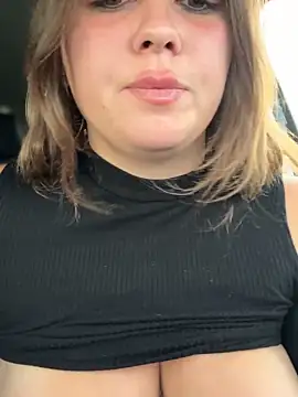 Snapshot of Samantha_official chatting on November 25, 2025, 3:56 pm Samantha official online show from November 25, 2025, 3:56 pm