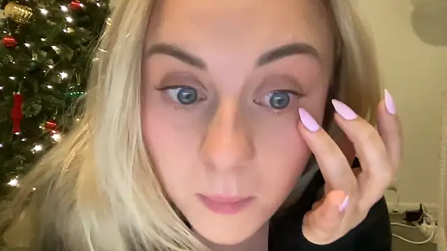 Snapshot of bigboobybaby@xh chatting on October 22, 2025, 9:31 am bigboobybabyxh online show from October 22, 2025, 9:31 am