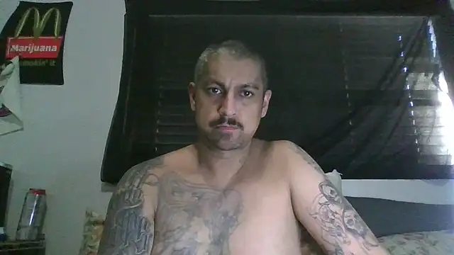 Snapshot of Vision1285 chatting on February 21, 2025, 6:37 pm Vision1285 online show from February 21, 2025, 6:37 pm