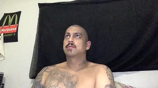 Snapshot of Vision1285 chatting on February 13, 2025, 2:01 am Vision1285 online show from February 13, 2025, 2:01 am