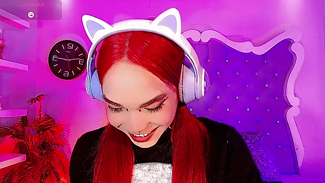 LeyXandrabraz online show from March 1, 2026, 8:42 pm