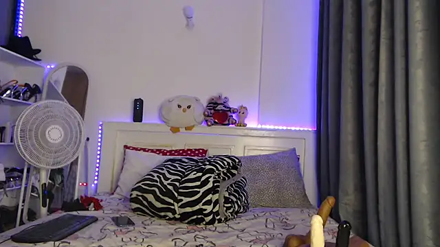 peeky pinky online show from May 16, 2026, 1:59 am