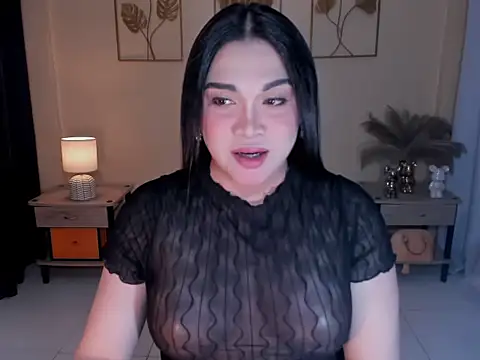 MaxeneCullens online show from April 22, 2026, 3:02 am