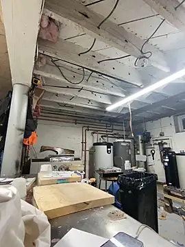 Snapshot of charactrzero chatting on December 17, 2025, 10:37 pm charactrzero online show from December 17, 2025, 10:37 pm